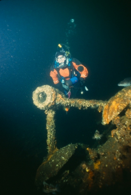 A diver hovers next to Malahat's prop skeg.